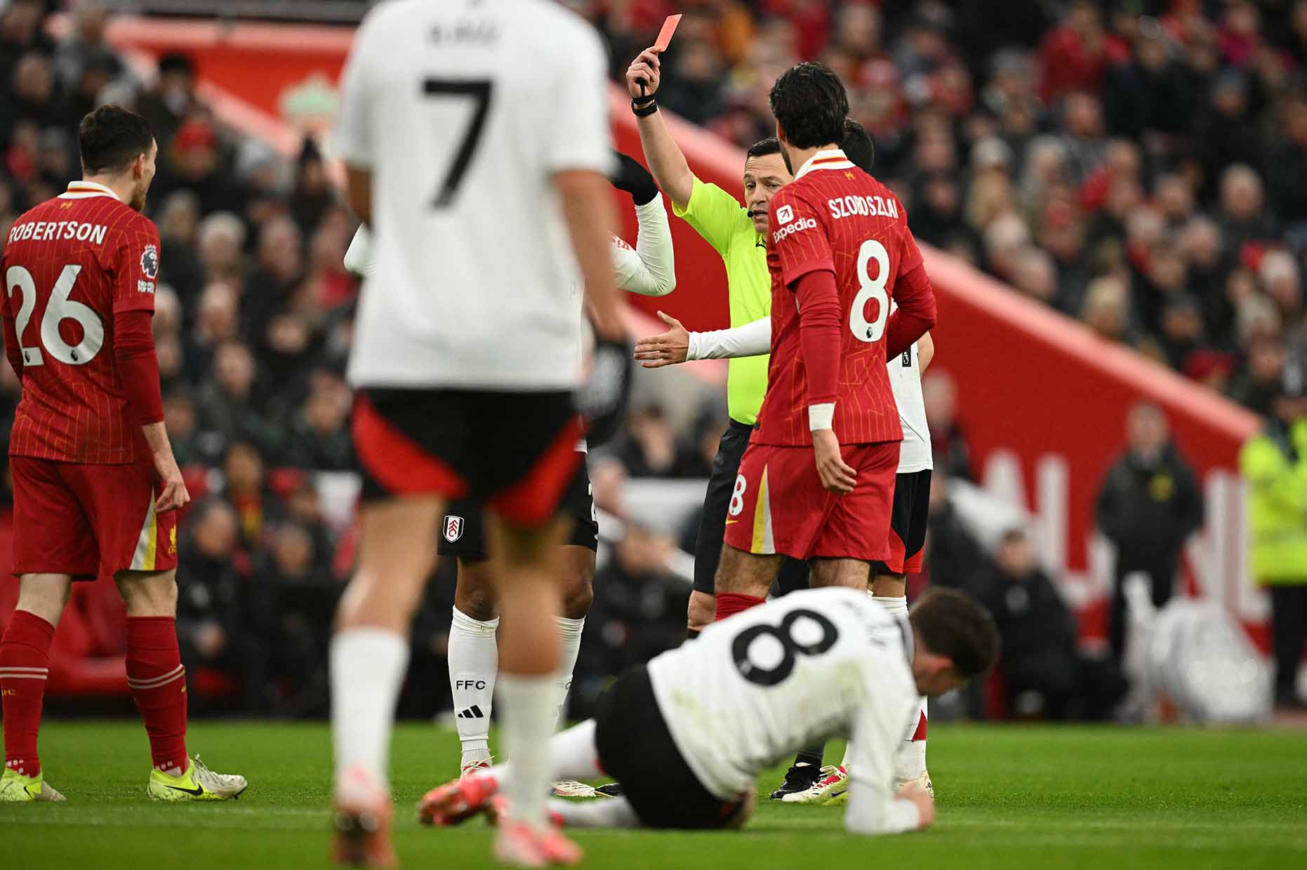 The do cua Andy Robertson da pha hong tran dau cua Liverpool. Anh: AFP