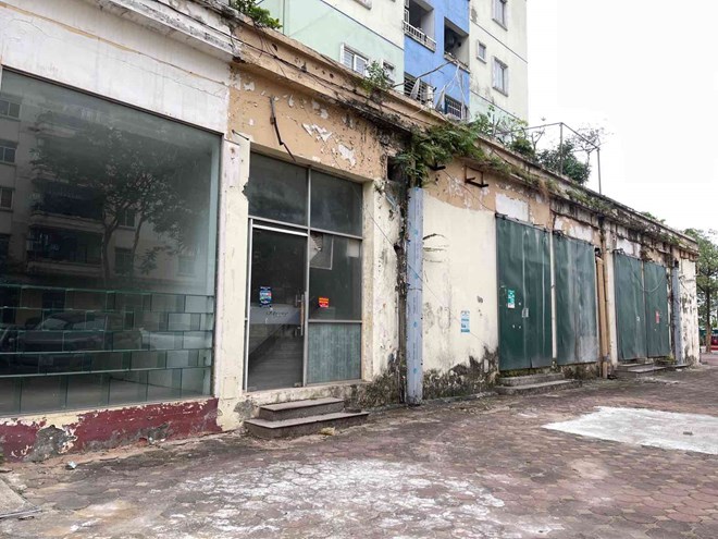 Loạt ki ốt bỏ hoang lãng phí tại khu đô thị ở Long Biên