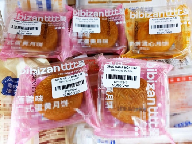 Bibizan brand cake (54g/piece), smuggled at a store in Ha Long, Quang Ninh. Photo: Quang Ninh Market Management