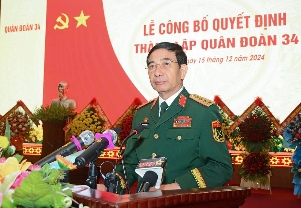 General Phan Van Giang speaks at the founding ceremony of the 34th Army Corps. Photo: Anh Son