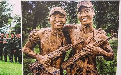 Image of Vietnamese special forces soldiers at the exhibition. Photo: Nguyen Thi