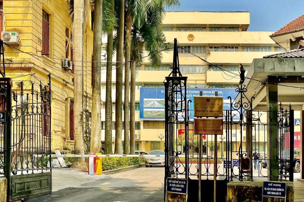 The Ministry of Transport and the Ministry of Construction will be merged. The expected name of the two ministries after the merger is "Ministry of Construction and Transport". Photo: VNA