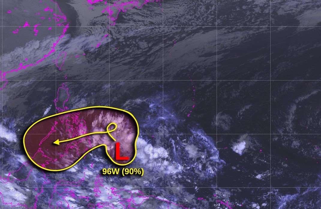 JTWC danh gia kha nang ap thap manh len trong 7 ngay toi la 90%. Anh: JTWC