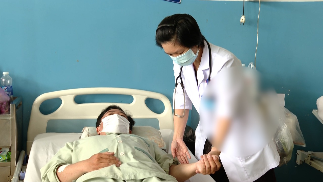 Measles patients are being treated. Photo: NGUYEN LY