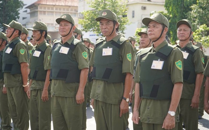 The force participating in protecting security and order at the grassroots level has the task of supporting the commune-level police in guiding, directing traffic, and resolving traffic jams when mobilized. Photo: Minh Quan