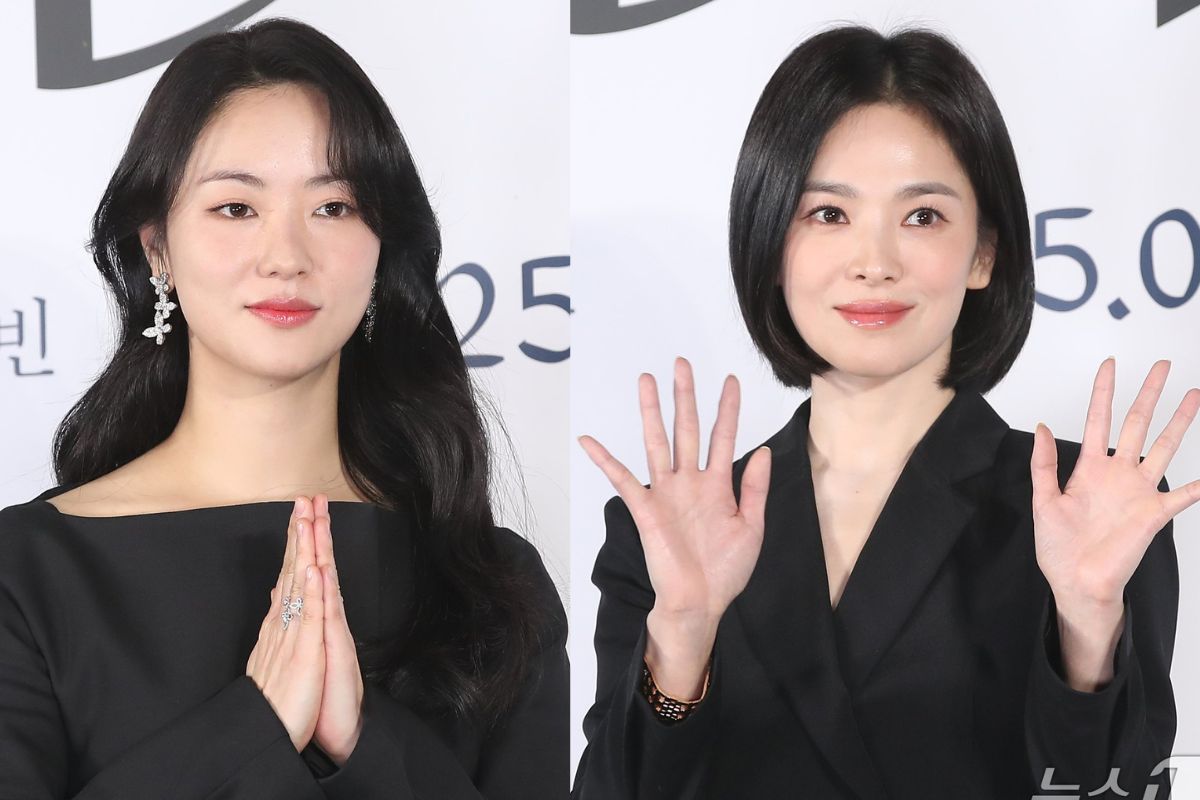 Jeon Yeo Been and Song Hye Kyo star in “The Priests 2: Dark Nuns”. Photo: Naver