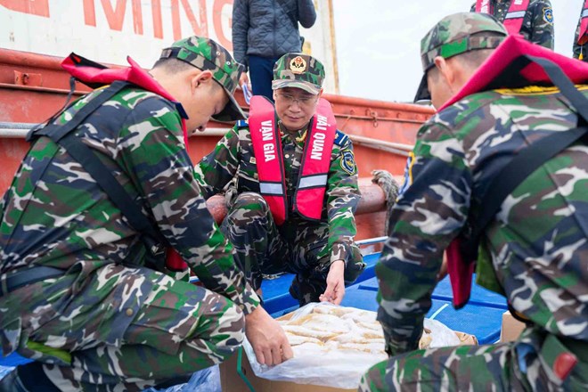 Dồn lực chống buôn lậu tại Quảng Ninh dịp cao điểm cuối năm