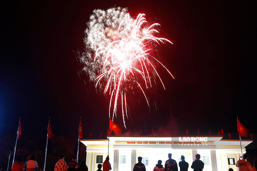 Dien Bien province will set off low-altitude fireworks on New Year's Eve of the Lunar New Year 2025 at 6 locations. Photo: QD