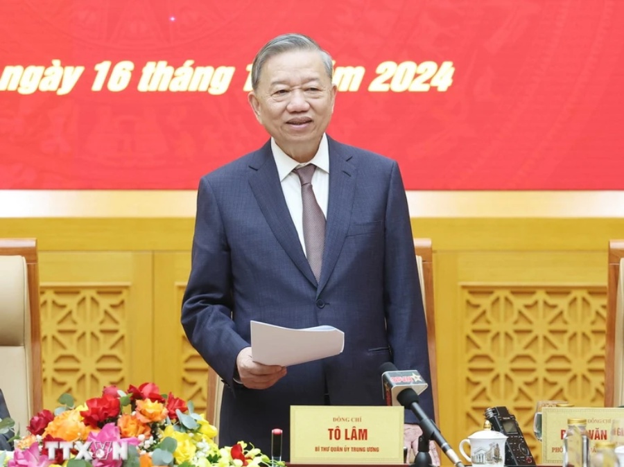 General Secretary To Lam requested agencies to coordinate in organizing parades and marches on many major holidays in 2025. Photo: VNA