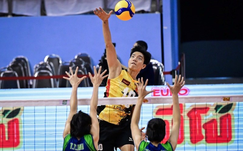 LPB Ninh Binh meets NEC Red Rockets in the opening match of the 2024 Volleyball Club World Cup. Photo: AVC