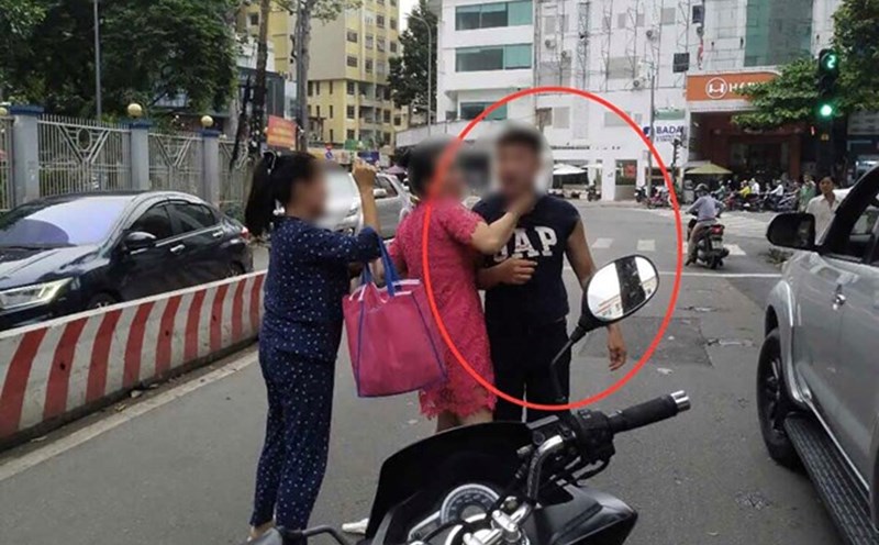 Driver beats people near Tu Du Hospital (District 1). Photo: Provided by Ho Chi Minh City Police
