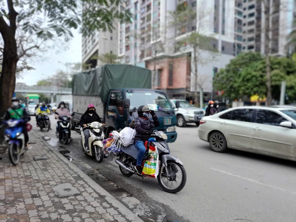 Motorbikes over 12 years old will have to have their emissions inspected annually. Photo: Xuyen Dong