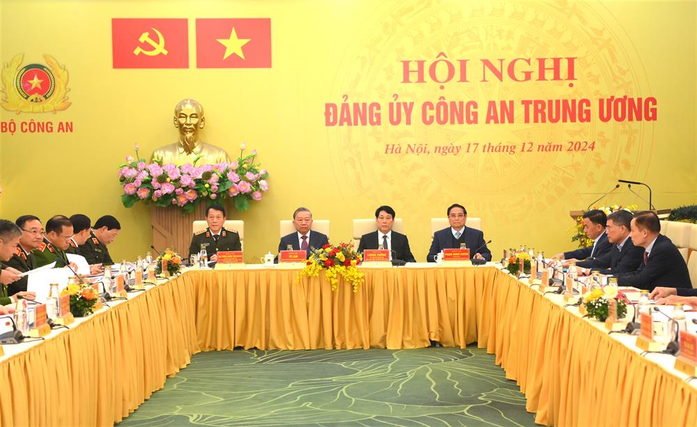 General Secretary To Lam; President Luong Cuong; Prime Minister Pham Minh Chinh attend the 2024 Central Public Security Party Committee Conference. Photo: Ministry of Public Security