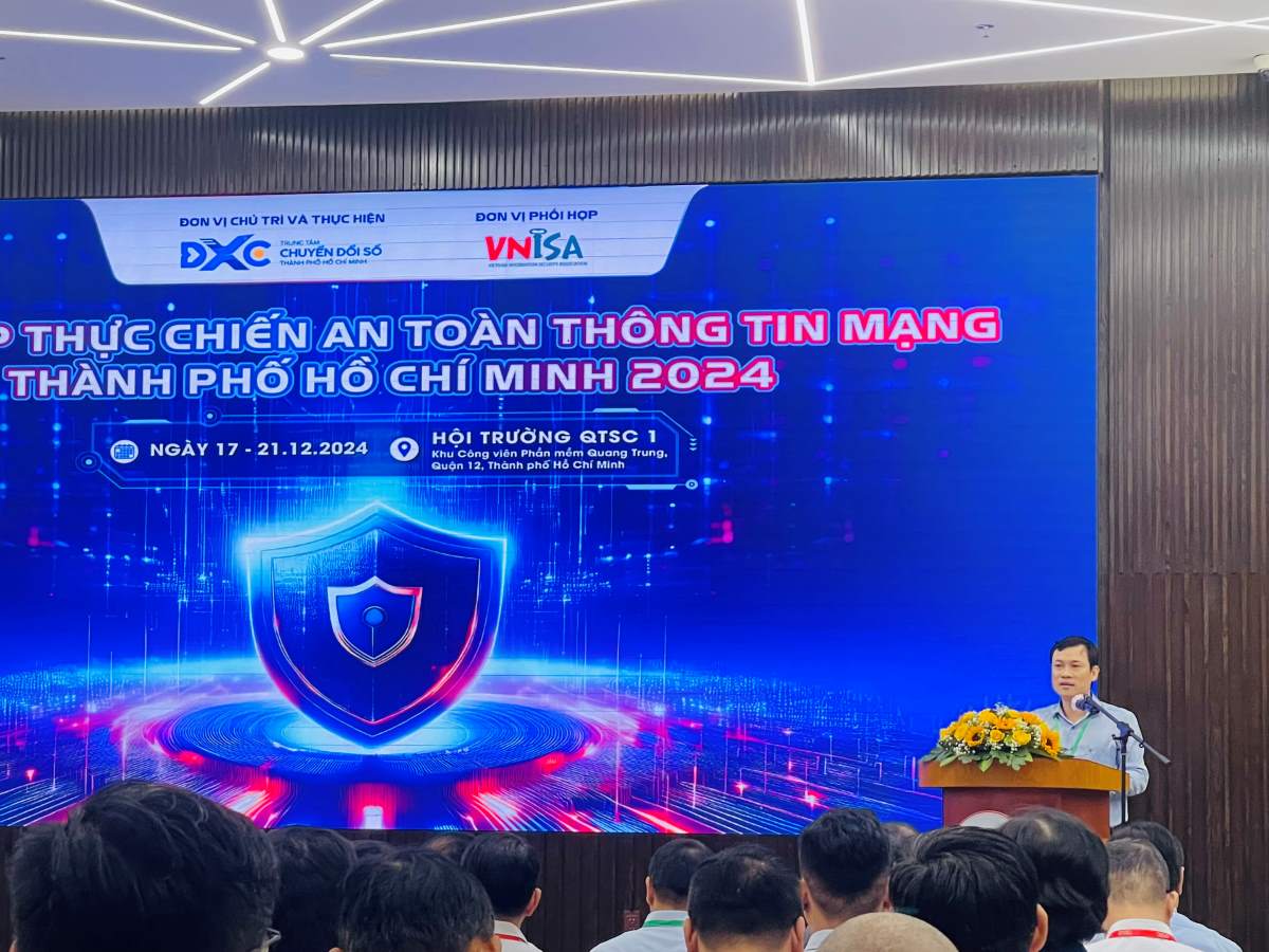 Mr. Nguyen Duc Chung - Deputy Director of Ho Chi Minh City Digital Transformation Center emphasized the importance of information security drills. Photo: QTSC
