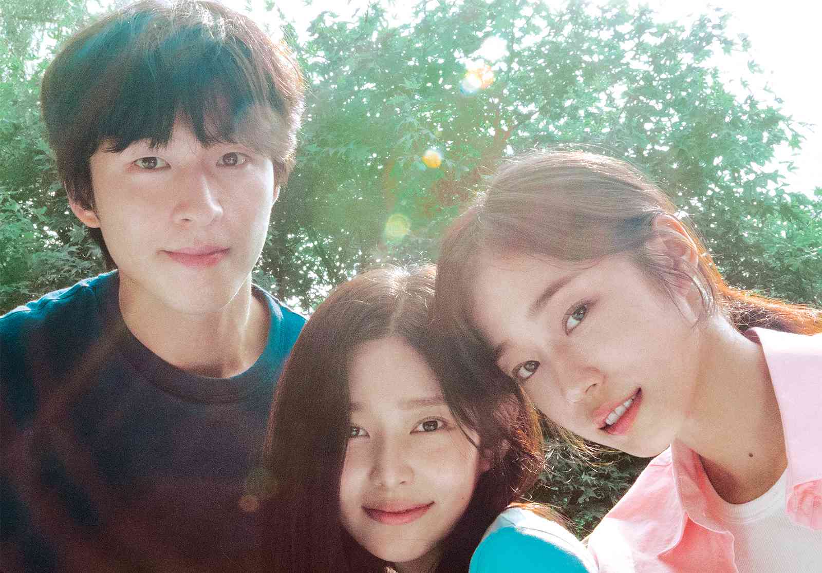 Hong Kyung and Roh Yoon Seo star in the movie "Love Without Words". Photo: BHD.