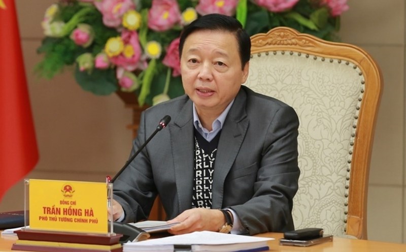 Deputy Prime Minister Tran Hong Ha emphasized the requirement of "merger not being mechanical, joining forces to become stronger". Photo: Hoang Le