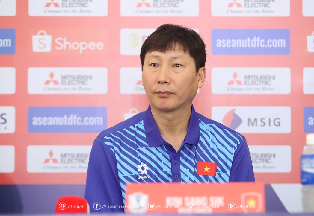 Coach Kim Sang-sik
