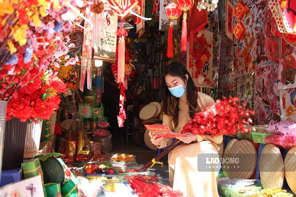 On the occasion of Tet At Ty 2025, cadres, civil servants, public employees and workers in the public sector will have a 9-day holiday. Illustration photo: T.Vuong