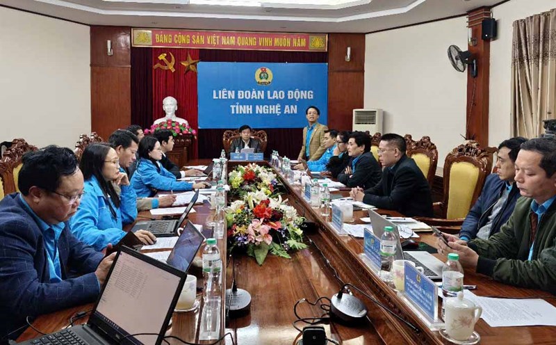 Overview of the Conference of the Standing Committee of the Nghe An Provincial Labor Federation for the 2023-2028 term on December 17, 2024. Photo: Quang Dai