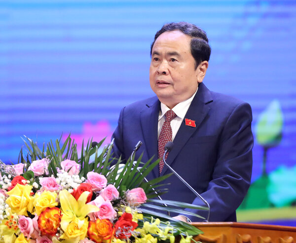 Chu tich Quoc hoi phat bieu chi dao tai Hoi nghi cong bo Nghi quyet cua Uy ban Thuong vu Quoc hoi ve viec sap xep don vi hanh chinh cap huyen, cap xa tinh Bac Giang giai doan 2023-2025. Ảnh: Lam Hien