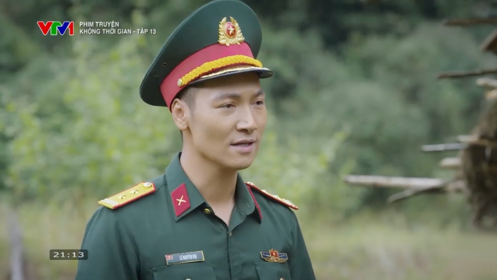 Lieutenant Colonel Dai visits the highland people in episode 13 of "Spacetime". Photo: Cut from the movie