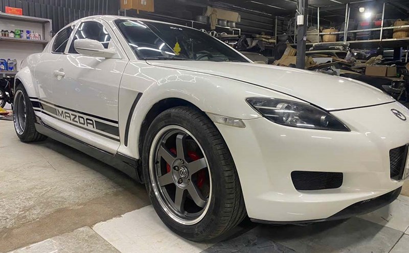 The Mazda RX-8 manual transmission is on sale for 550 million VND and has already been purchased. Photo: Le Phuc