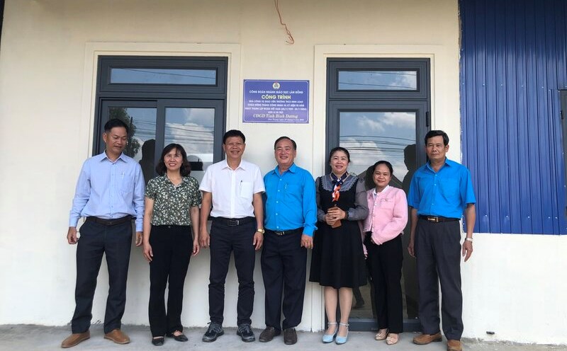Duc Trong District Labor Union coordinated with Lam Dong Province Education Trade Union to mobilize resources to build teachers' housing in disadvantaged areas worth more than 200 million VND. Photo: N.Hiep