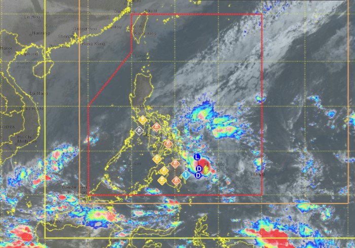 Du bao huong di cua ap thap nhiet doi gan Bien Dong. Anh: PAGASA