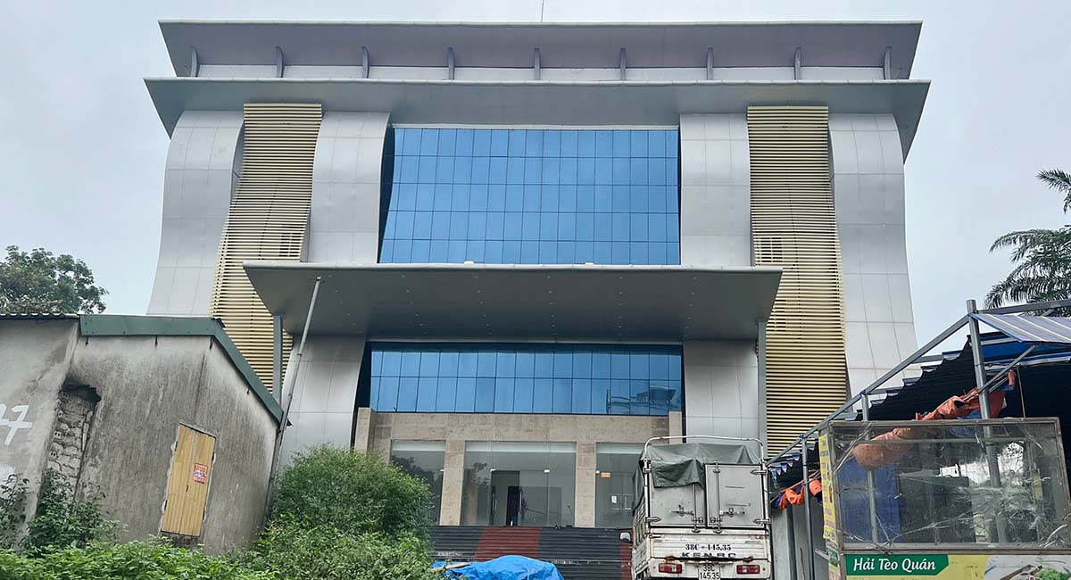 The 69 billion VND project of the Center for Preservation and Promotion of Nghe Tinh Vi and Giam Folk Heritage in Vinh City, Nghe An has been abandoned for many years. Photo: Hai Dang