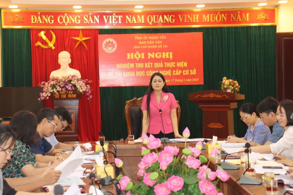 Officials of the Hung Yen Provincial Party Committee's Mass Mobilization Commission in a meeting. Photo: Hung Yen Provincial Party Committee's Mass Mobilization Commission