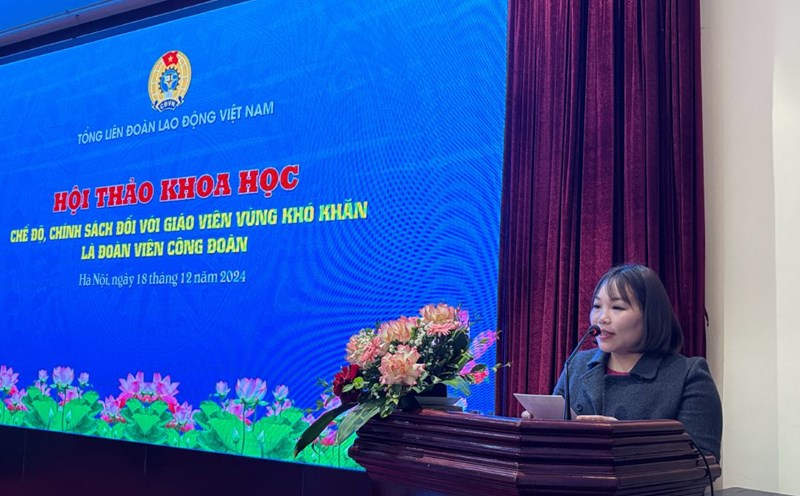 Teacher Trinh Thi Sen proposed not to limit the time to receive the incentive allowance for teachers in especially difficult areas. Photo: Bao Han