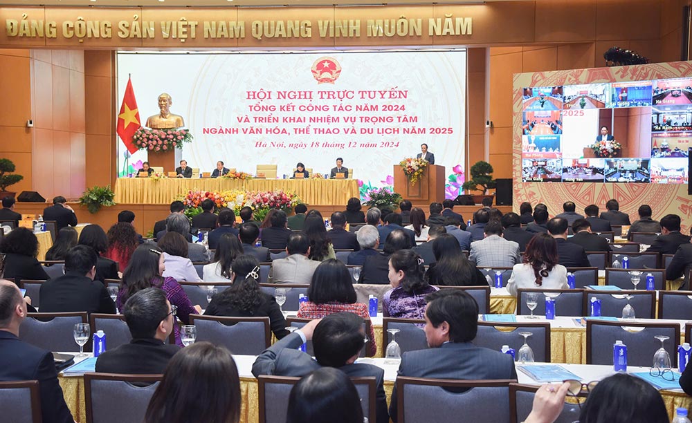 Thu tuong Pham Minh Chinh du Hoi nghi truc tuyen tong ket cong tac nam 2024 va trien khai nhiem vu trong tam nam 2025 cua nganh van hoa, the thao va du lich. Anh: Hai Nguyen 