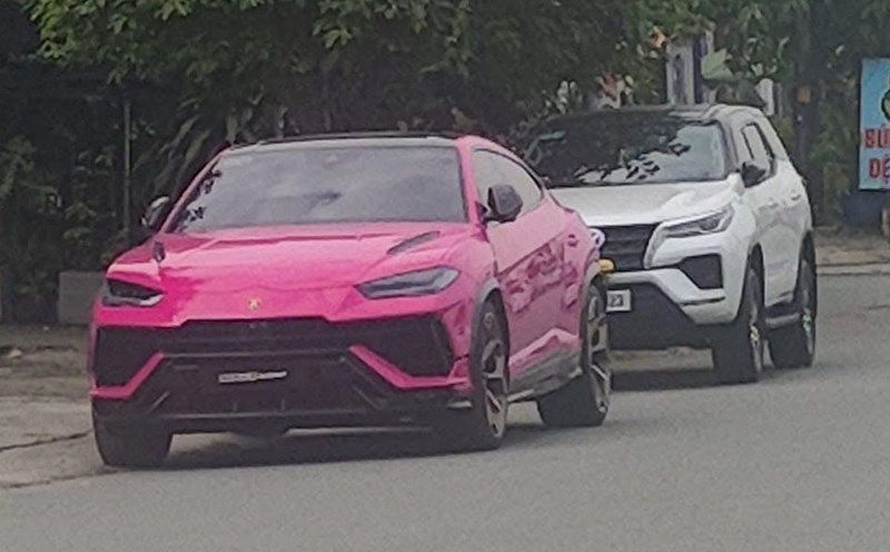 The unique pink Lamborghini Urus Performante attracted attention when it appeared in Ho Chi Minh City. Photo: Nguyen Xuan Lam