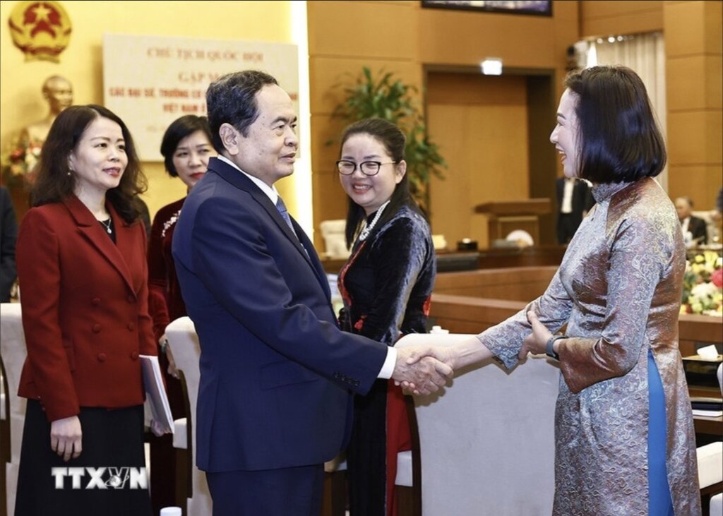 National Assembly Chairman Tran Thanh Man meets with Ambassadors and Heads of Vietnamese diplomatic missions abroad before taking up his duties. Photo: VNA