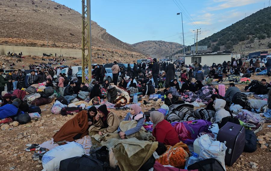 Syrians fleeing the country are stranded at the border with Lebanon, December 12, 2024. Photo: Xinhua