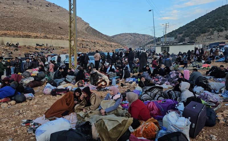 Syrians fleeing the country are stranded at the border with Lebanon, December 12, 2024. Photo: Xinhua