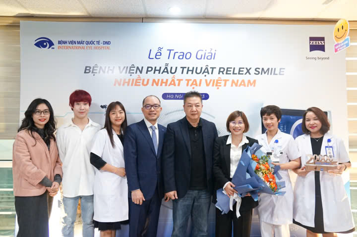 Le trao giai thuong Benh vien phau thuat Relex Smile nhieu nhat Viet Nam - ket qua xung dang cho hanh trinh no luc cua Benh vien Mat Quoc te DND  