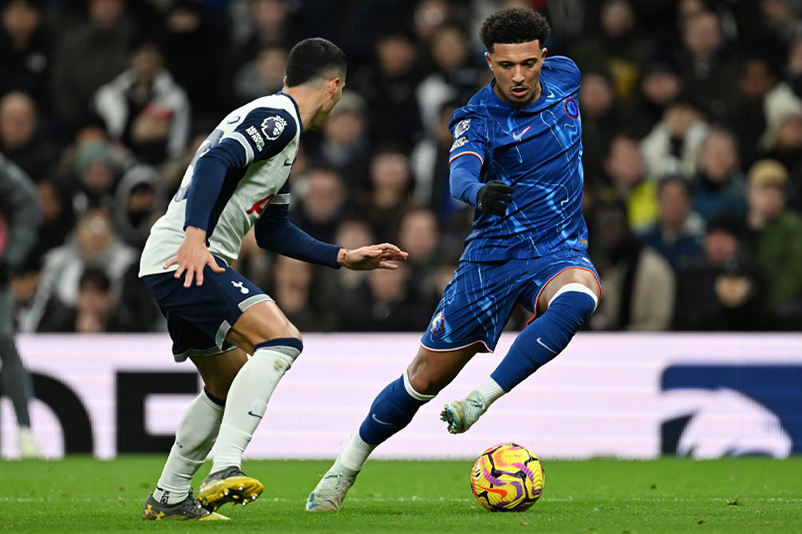 Jadon Sancho la mot trong nhung cau thu co kha nang di bong hang dau tai Anh. Anh: Chelsea