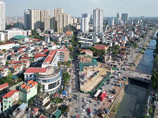 Reorganize traffic, ban many vehicles on some routes in Dong Da and Hai Ba Trung. Illustration photo: Huu Chanh