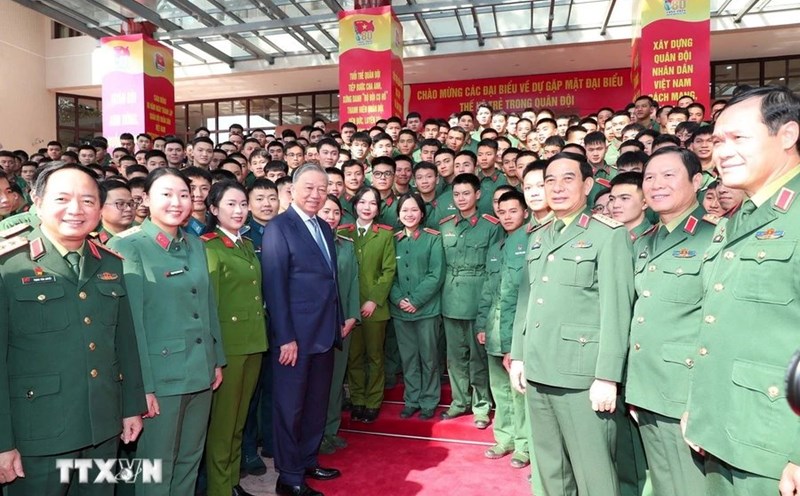 General Secretary To Lam emphasized the expectation of breakthroughs and advancement of the Army youth. In the photo: General Secretary To Lam with delegates. Photo: VNA