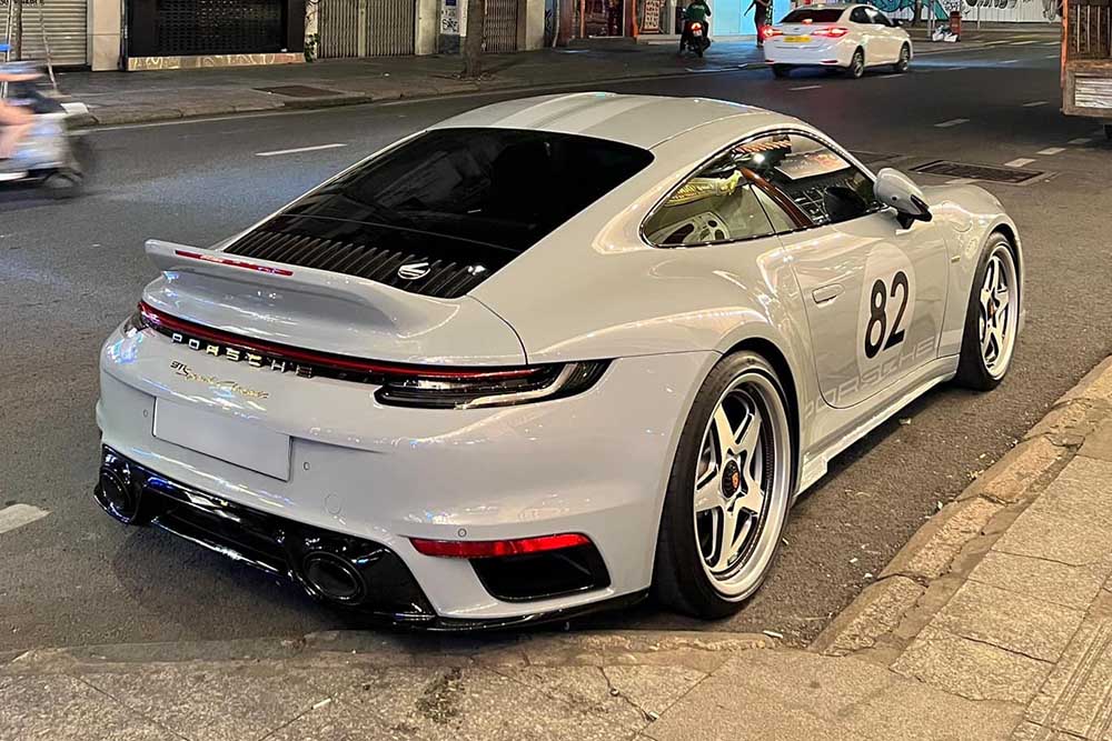 Porsche 911 Sport Classic has only 2 cars in Vietnam. Photo: Huy Le