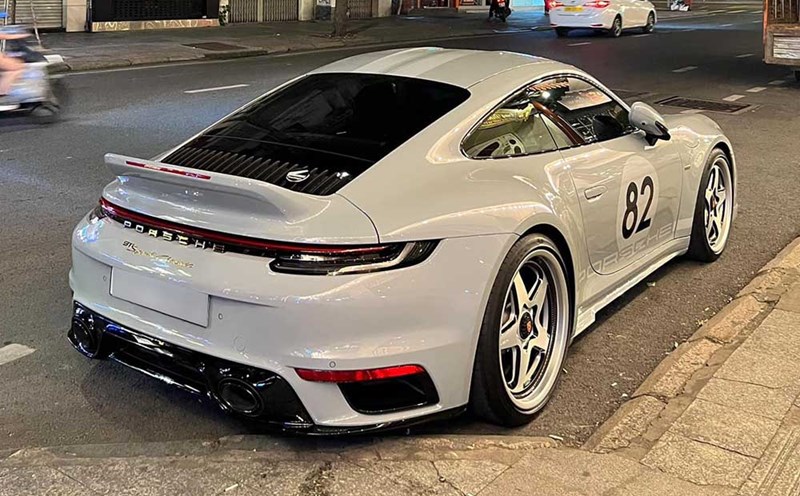 Porsche 911 Sport Classic has only 2 cars in Vietnam. Photo: Huy Le