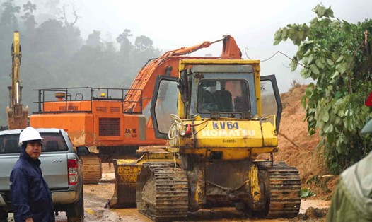 Đèo Khánh Lê đã thông xe một làn đường. Ảnh: Hữu Long