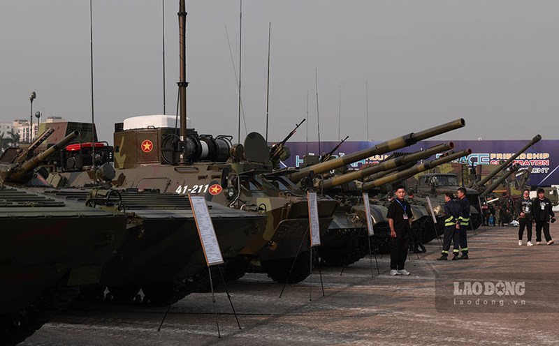 T-90 tanks of the Vietnam People's Army at the 2024 International Defence Expo. Photo: Hai Nguyen