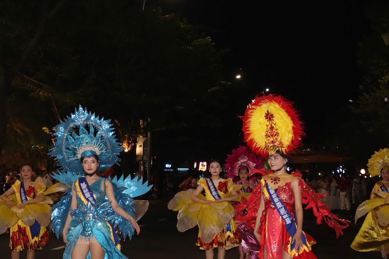 Da Nang City People's Committee announced a series of cultural activities on both banks of the Han River. Photo: Nguyen Linh