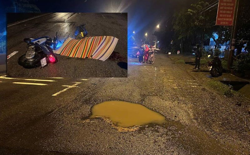 A man died on the spot after tripping over a pothole on National Highway 1A through Hoai Nhon town, Binh Dinh. Photo: Anh Dung