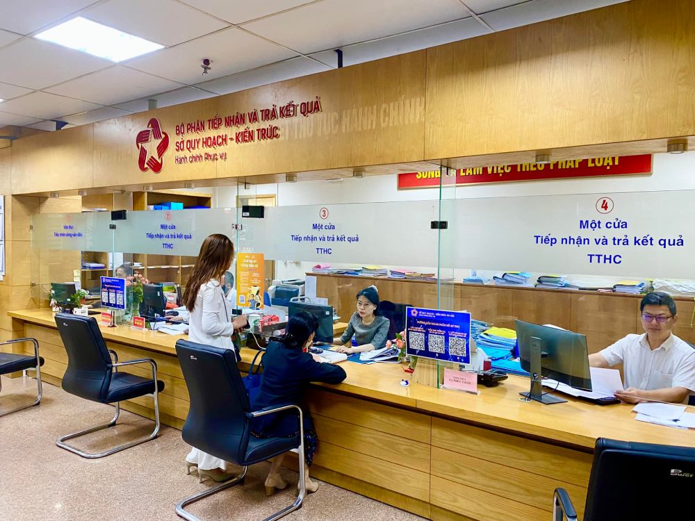 Orientation to arrange and implement the merger of the Department of Planning and Architecture into the Department of Construction and Transport. Photo: Hanoi Department of Planning and Architecture