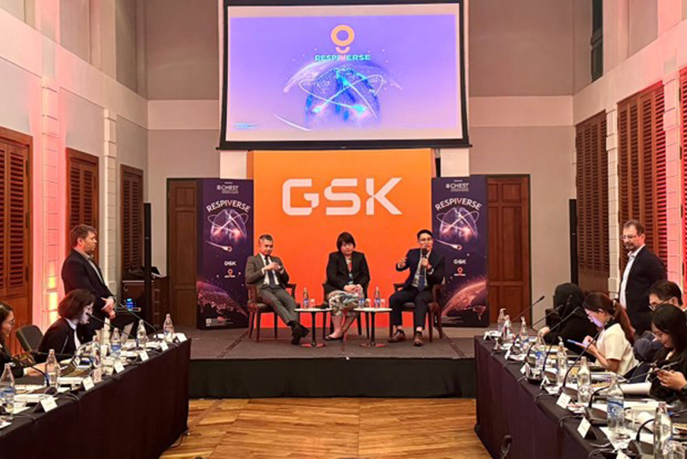 Các chuyên gia tham gia thảo luận về COPD với báo chí tại diễn đàn khoa học toàn cầu. Ảnh: GSK