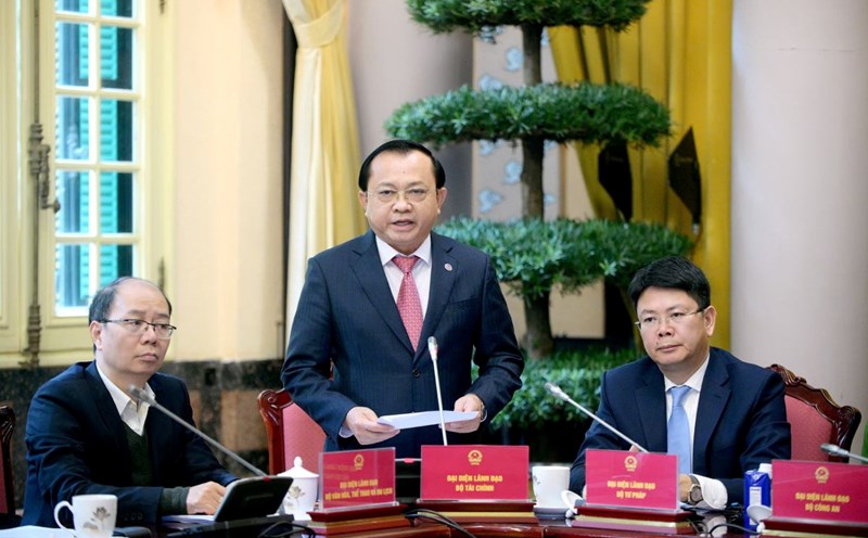 Mr. Le Tan Can - Deputy Minister of Finance at the press conference. Photo: Pham Dong