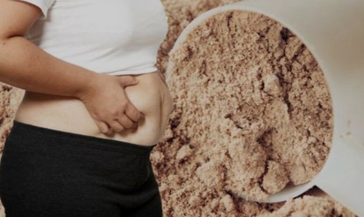 Sử dụng váng sữa đúng cách có thể giúp giảm mỡ nội tạng hiệu quả. Ảnh minh họa: Daily Express.